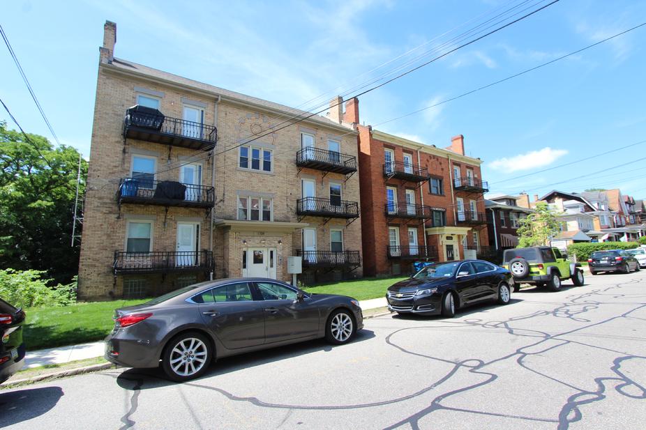 16 UNIT APARTMENT BUILDING FOR SALE IN PITTSBURGH PA