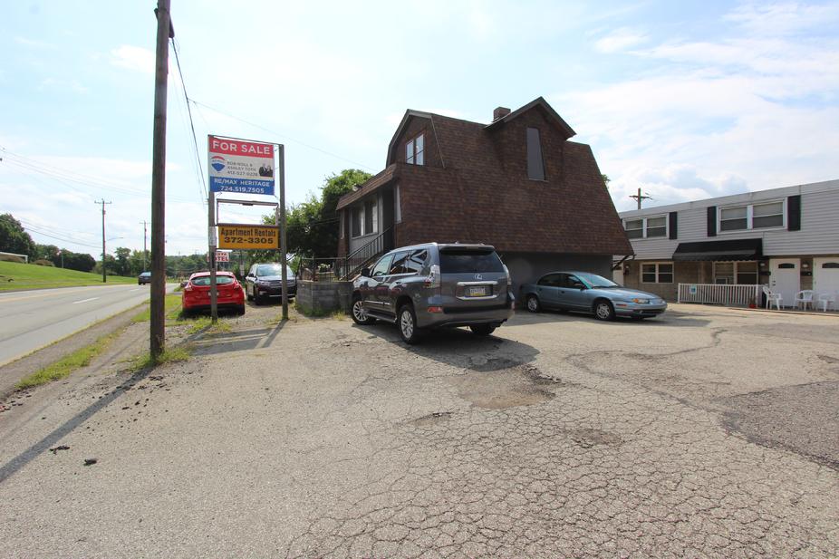 FREE STANDING COMMERCIAL BUILDING FOR SALE ON US RT-30 NEAR PITTSBURGH PA