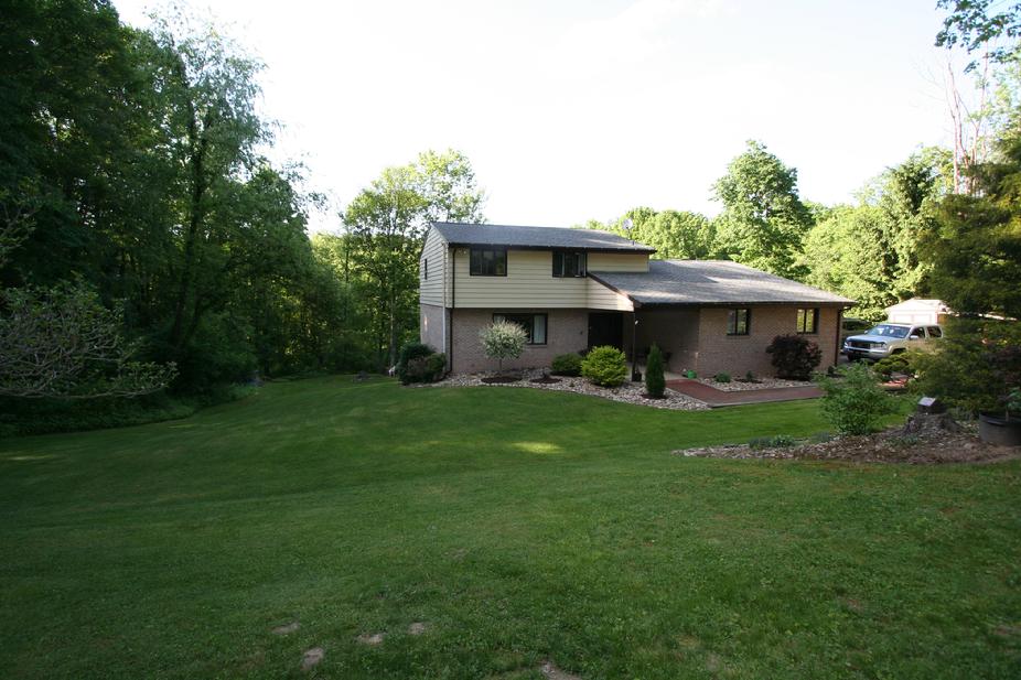 5 BEDROOM HOME FOR SALE MURRYSVILLE PA