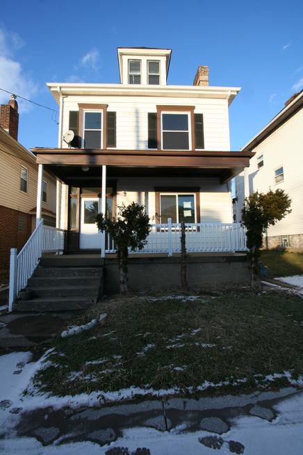 NORTH SHORE AREA BRIGHTON HEIGHTS 3 BEDROOM HOUSE FOR SALE