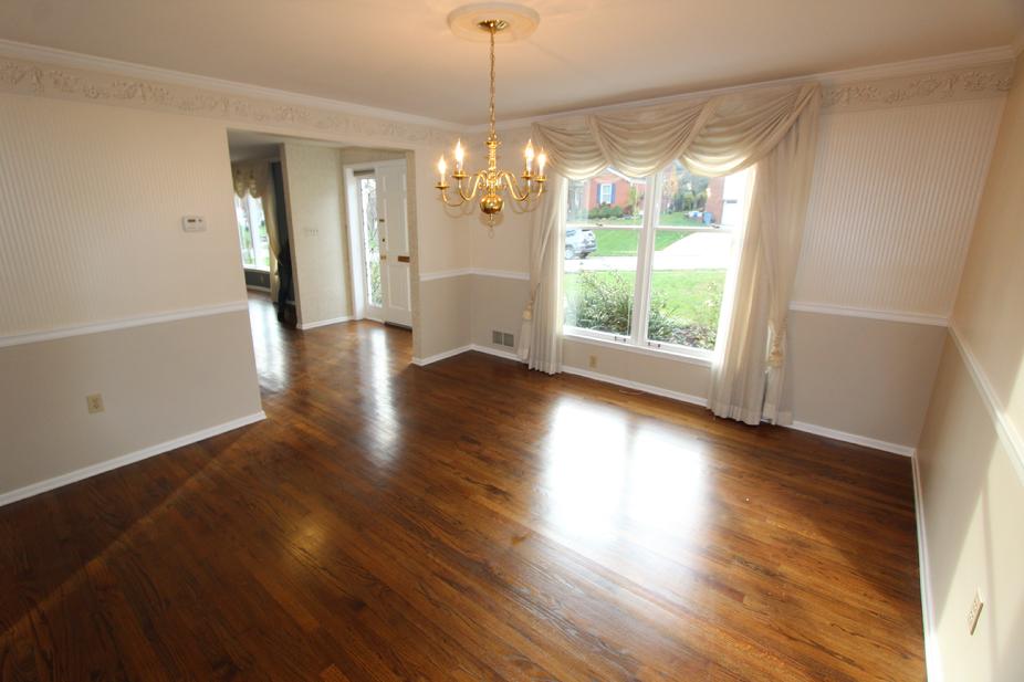 Mt. Lebanon PA 4 bedroom house for sale with double driveway and 2 car garage for sale