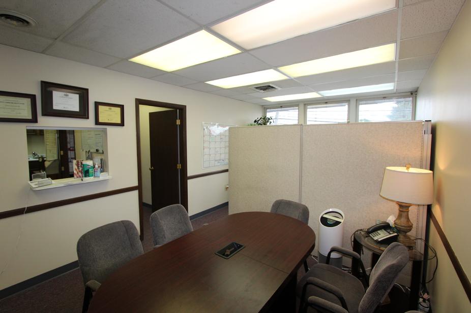 750 SF SPACE FOR RENT KENNEDY TWP PA