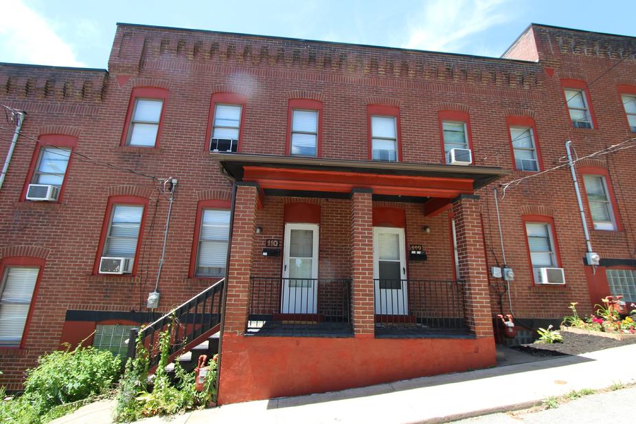 TURN KEY 6 UNIT APARTMENT BUILDING FOR SALE GREENSBURG PA 15601