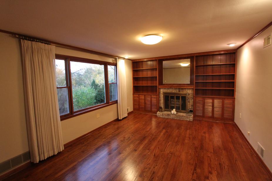 Mt. Lebanon PA 4 bedroom house for sale with double driveway and 2 car garage for sale