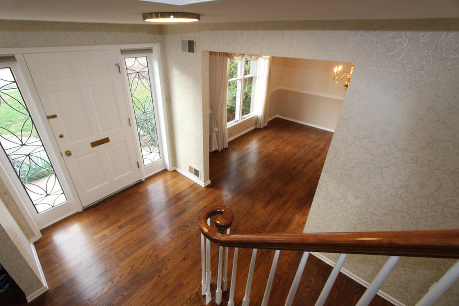 Mt. Lebanon PA 4 bedroom house for sale with double driveway and 2 car garage for sale