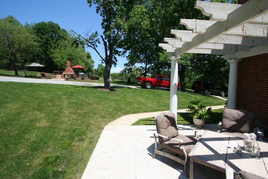 LUXURY ESTATE ON 30 ACRES NEAR DOWNTOWN PITTSBURGH