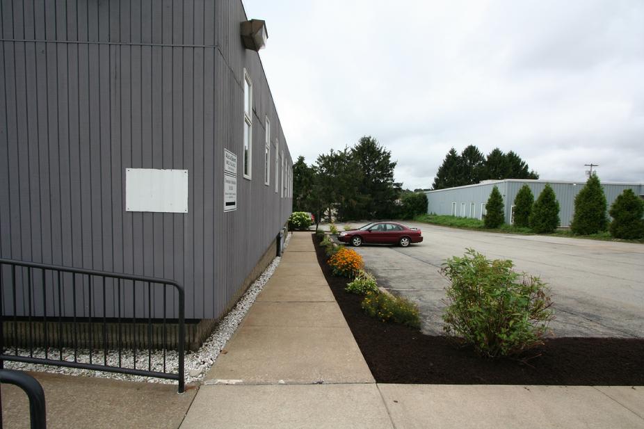 PRIME OFFICE BUILDING FOR SALE / RENT IRWIN PA NEAR TURNPIKE