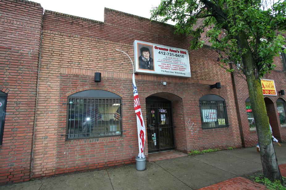 STREET RETAIL & CATERING BUISINESS, BUILDING, EQUIPMENT FOR SALE / RENT PITTSBURGH PA