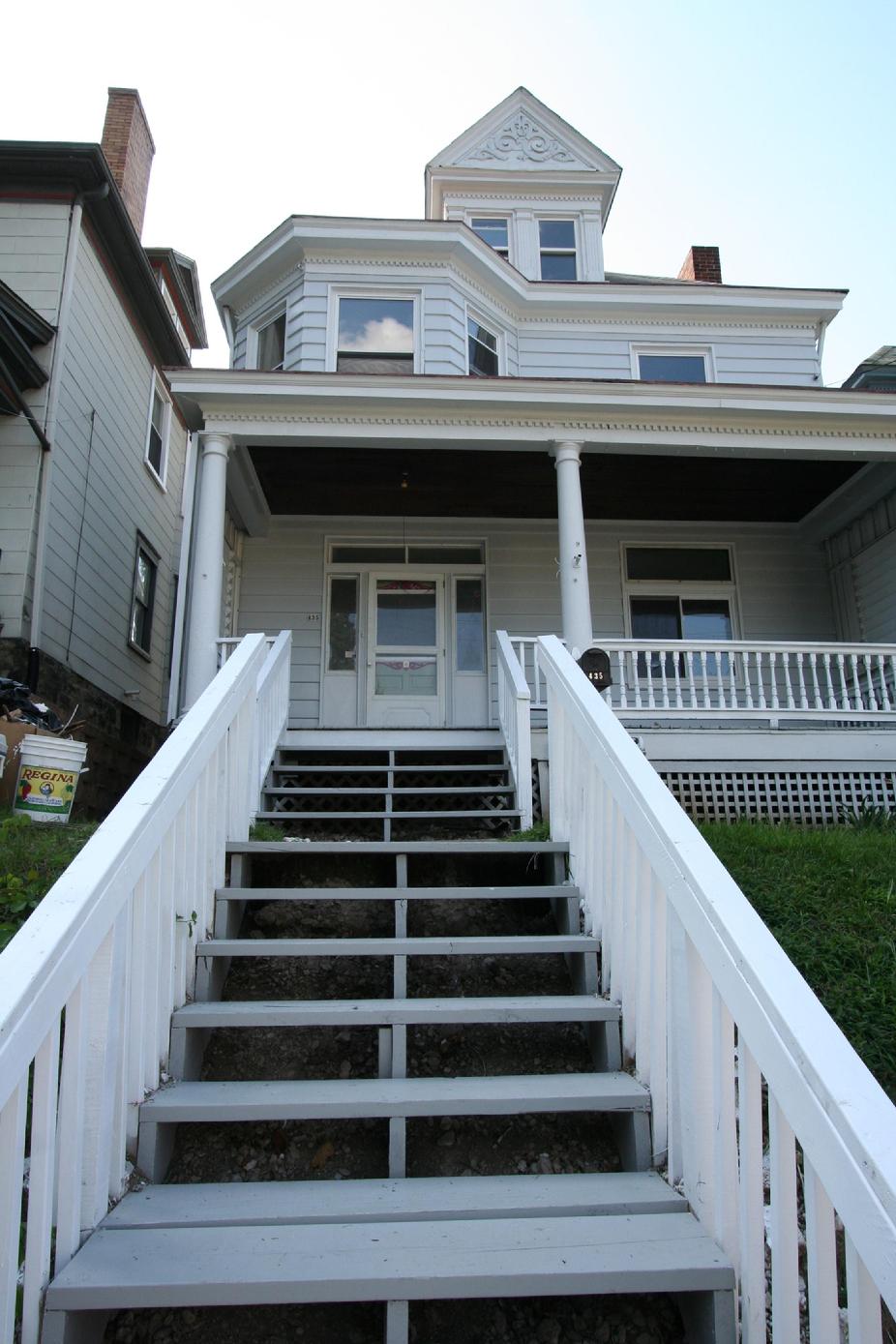 5 BEDROOM 2 BATH HOME FOR SALE PITTSBURGH PA