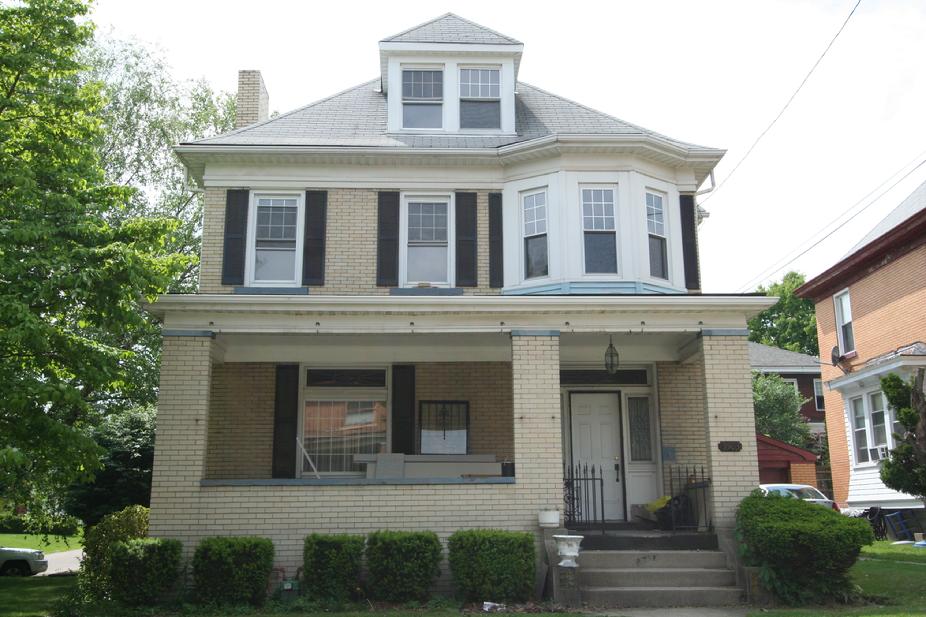 NEWLY RENOVATED NORTH SHORE 6 BEDROOM HOUSE FOR SALE ONLY 5 MINUTES FROM DOWNTOWN PITTSBURGH - NEAR 3 PARKS, RIVERVIEW PARK, NORTHGATE PARK AND MARMADUKE PARK