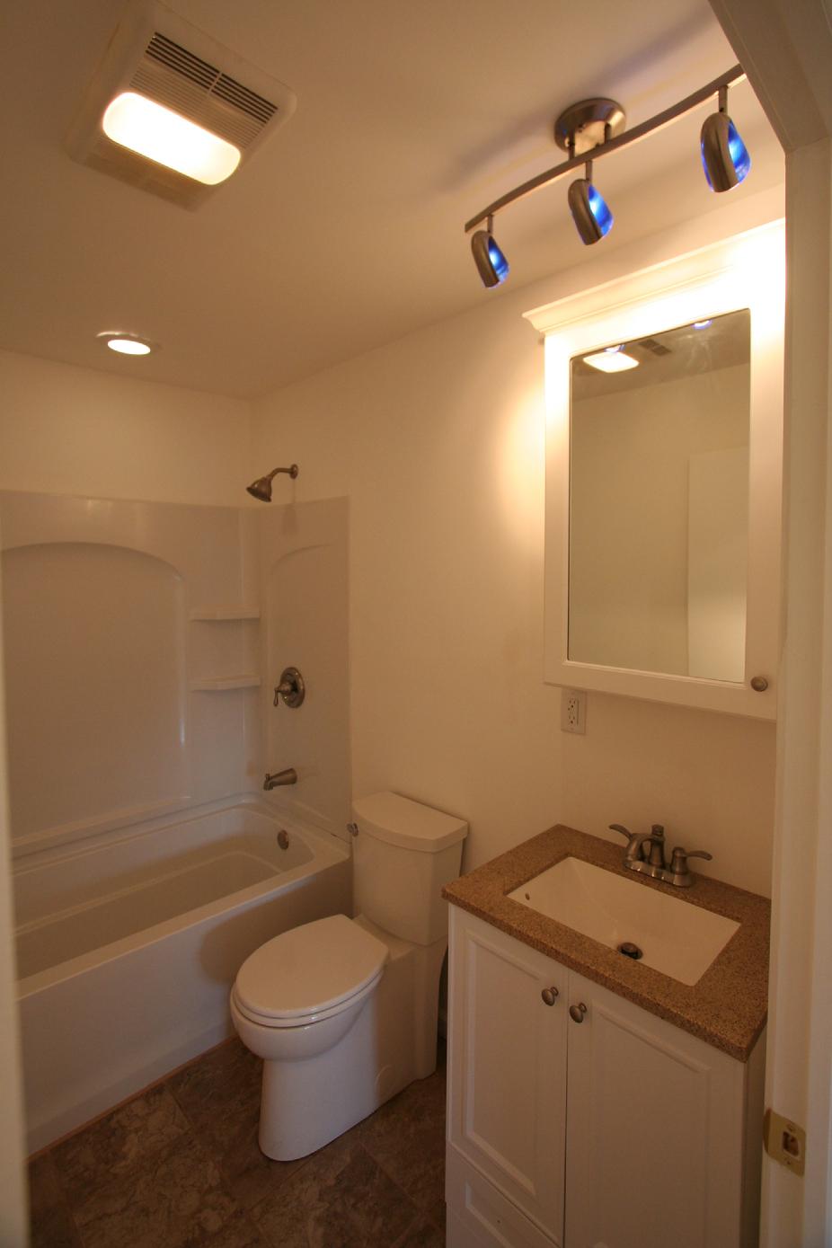 MONROEVILLE NEWLY RENOVATED 3 BEDROOM 1.5 BATH HOME NEAR UPMC EAST PITTSBURGH PA