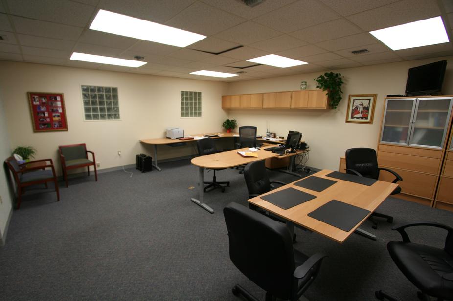 CLASS A OFFICE BUILDING FOR SALE MONROEVILLE PA