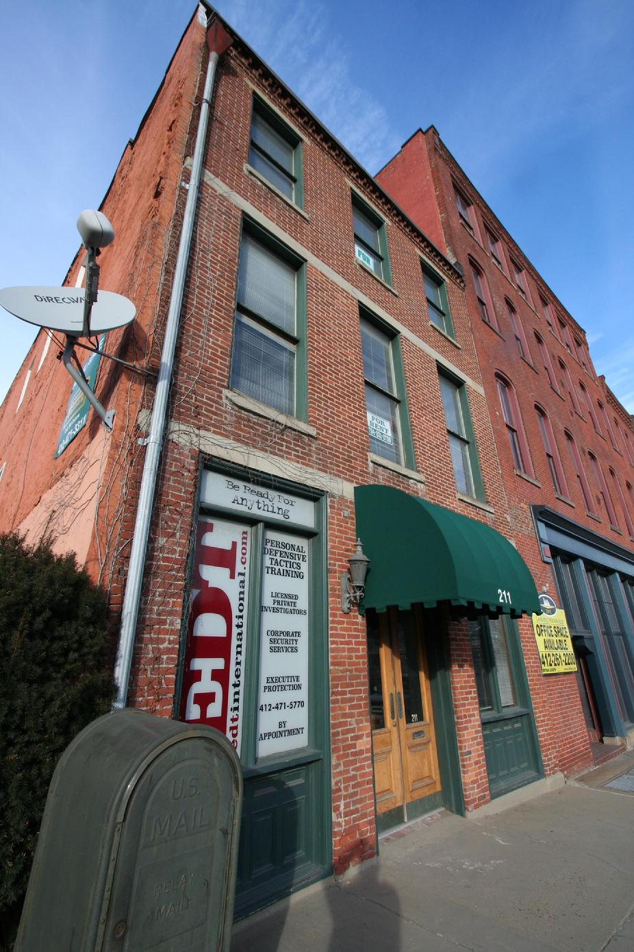 3600 SF OFFICE / STUDIO FOR RENT DOWNTOWN PITTSBURGH FORT PITT BLVD