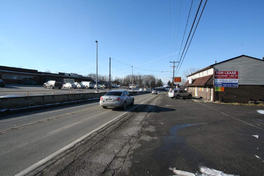 HIGH TRAFFIC RETAIL BUILDING FOR SALE BRODHEAD ROAD, HOPEWELL TWP