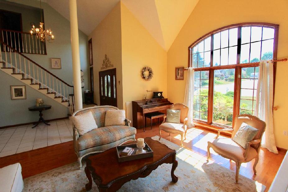 LUXURY HOMES FOR SALE MURRYSVILLE PA